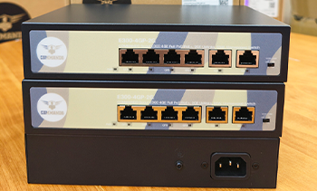 Switch PoE COMMANDO Scout E300 à 4 ports PoE+ et 2 uplinks Gigabit