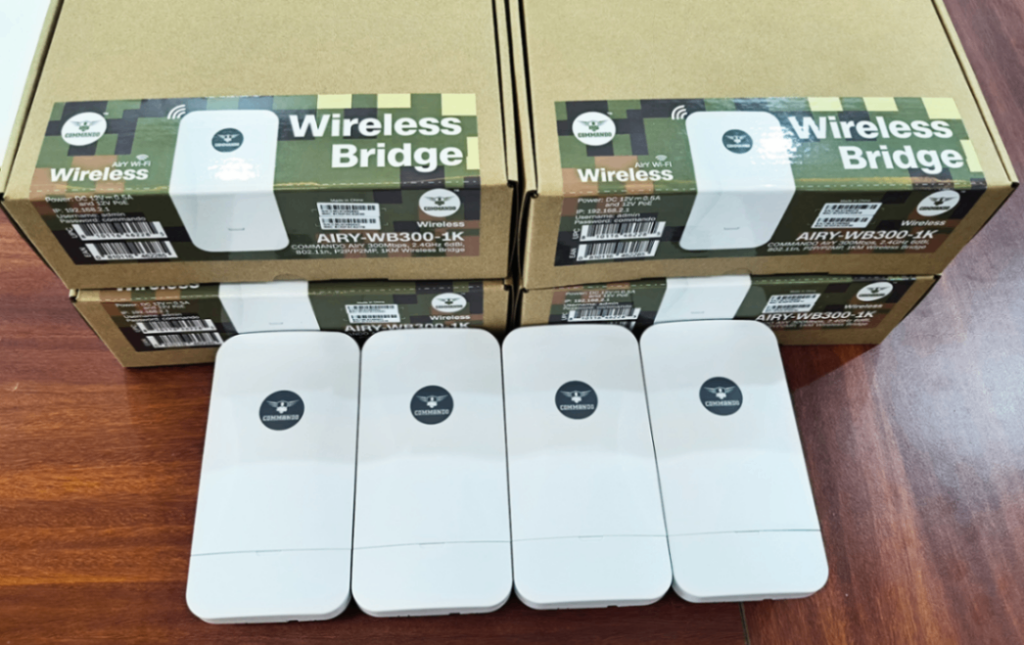 Point-to-Point Outdoor Commando AIR-WB300-1K 2,4 GHz 300 Mb/s