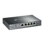 Routeur VPN TP-Link Omada ER605 V2 vue trois quarts gauche sur fond blanc